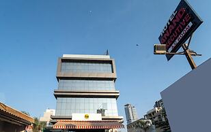 Itsy Hotels Anand Executive, Near Amanora