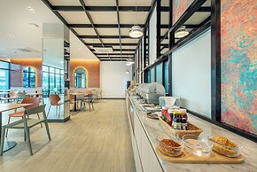 PLAAI Plus Hotel Bowin