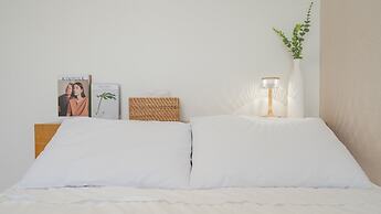 Geoje Beachwhite Pension