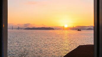 Geoje Beachwhite Pension