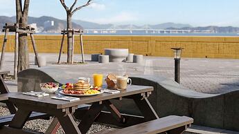 Geoje Beachwhite Pension
