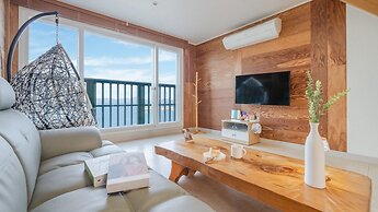 Geoje Beachwhite Pension