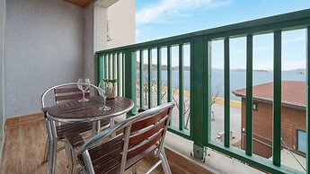 Geoje Beachwhite Pension