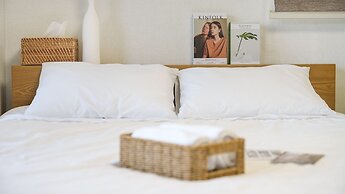 Geoje Beachwhite Pension