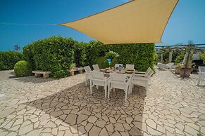 Villa Lisa Garden and Pool