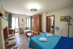 Villa Lisa Garden and Pool