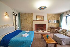 Villa Lisa Garden and Pool