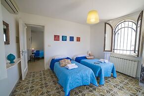 Villa Lisa Garden and Pool