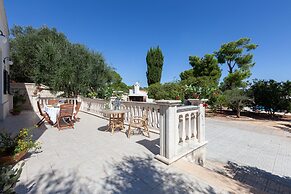 Villa Marina with Pool