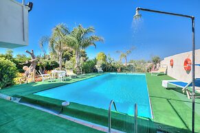 Villa Strea with pool