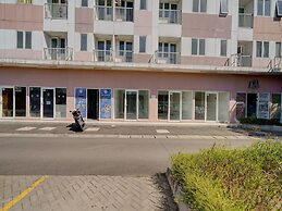 OYO Life 92889 Apartement Grand Sentraland Karawang By A.t Room