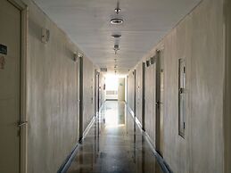 OYO Life 92889 Apartement Grand Sentraland Karawang By A.t Room