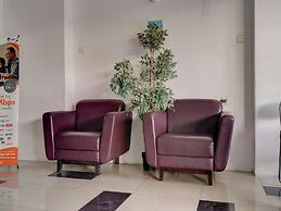 OYO Life 92889 Apartement Grand Sentraland Karawang By A.t Room