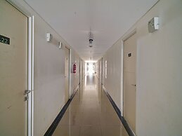 OYO Life 92889 Apartement Grand Sentraland Karawang By A.t Room