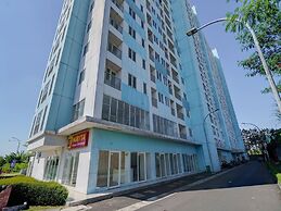 OYO Life 92889 Apartement Grand Sentraland Karawang By A.t Room