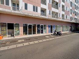 OYO Life 92889 Apartement Grand Sentraland Karawang By A.t Room