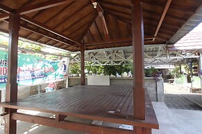 OYO Life 93125 Kos Bale Lumbung Syariah