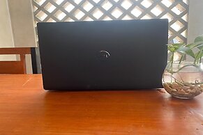 OYO Life 93155 Wisma Sarah