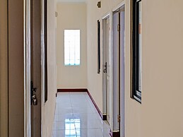 OYO Life 92546 Kost Merah Bojongsoang Syariah