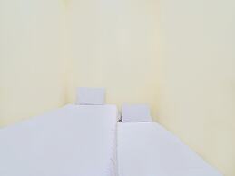 OYO Life 92546 Kost Merah Bojongsoang Syariah