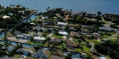 Experience of a Lifetime - Waterfront Living