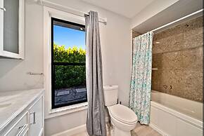 Experience of a Lifetime - Waterfront Living