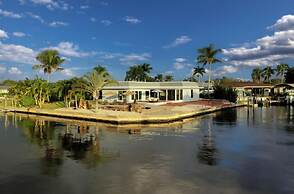 Experience of a Lifetime - Waterfront Living