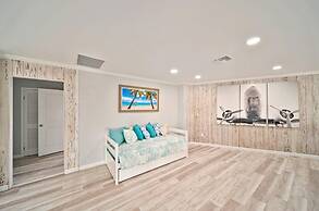 Experience of a Lifetime - Waterfront Living