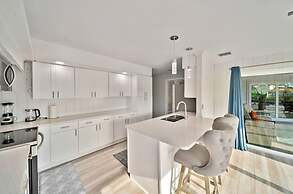 Experience of a Lifetime - Waterfront Living