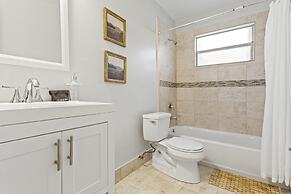 Hidden Garden A Serene Miami Escape