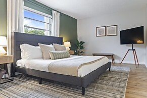 Hidden Garden A Serene Miami Escape