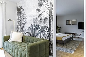 Hidden Garden A Serene Miami Escape