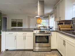 Hidden Garden A Serene Miami Escape