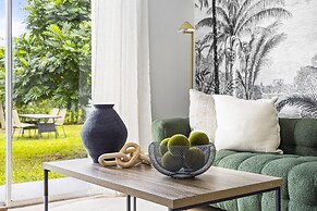 Hidden Garden A Serene Miami Escape