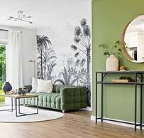 Hidden Garden A Serene Miami Escape