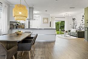 Hidden Garden A Serene Miami Escape