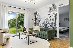 Hidden Garden A Serene Miami Escape