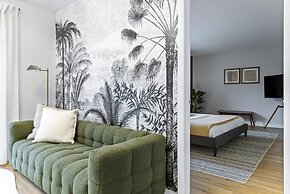 Hidden Garden A Serene Miami Escape