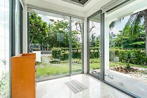 Ocean Luxury Villas By Emblemsea