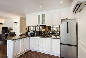 The Elite Thong Lor 25