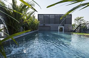 The Elite Thong Lor 25