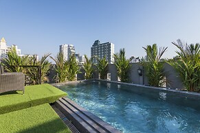 The Elite Thong Lor 25