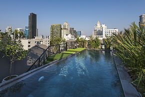 The Elite Thong Lor 25