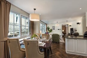 The Elite Thong Lor 25