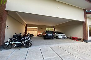 OYO Life 93157 Kos Kaloka