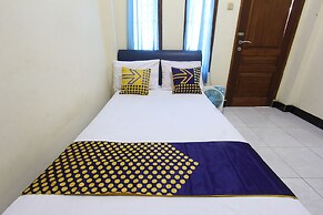 OYO Life 93157 Kos Kaloka