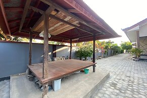 OYO Life 93157 Kos Kaloka