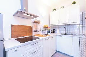 I Fari 27 600 Mt From The Beach