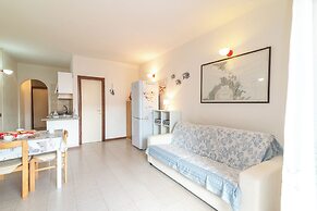 I Fari 74 600 Mt From The Beach