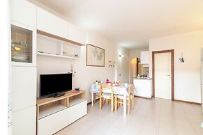 I Fari 74 600 Mt From The Beach